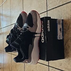 Adidas running shoes womans 81/2 NIB